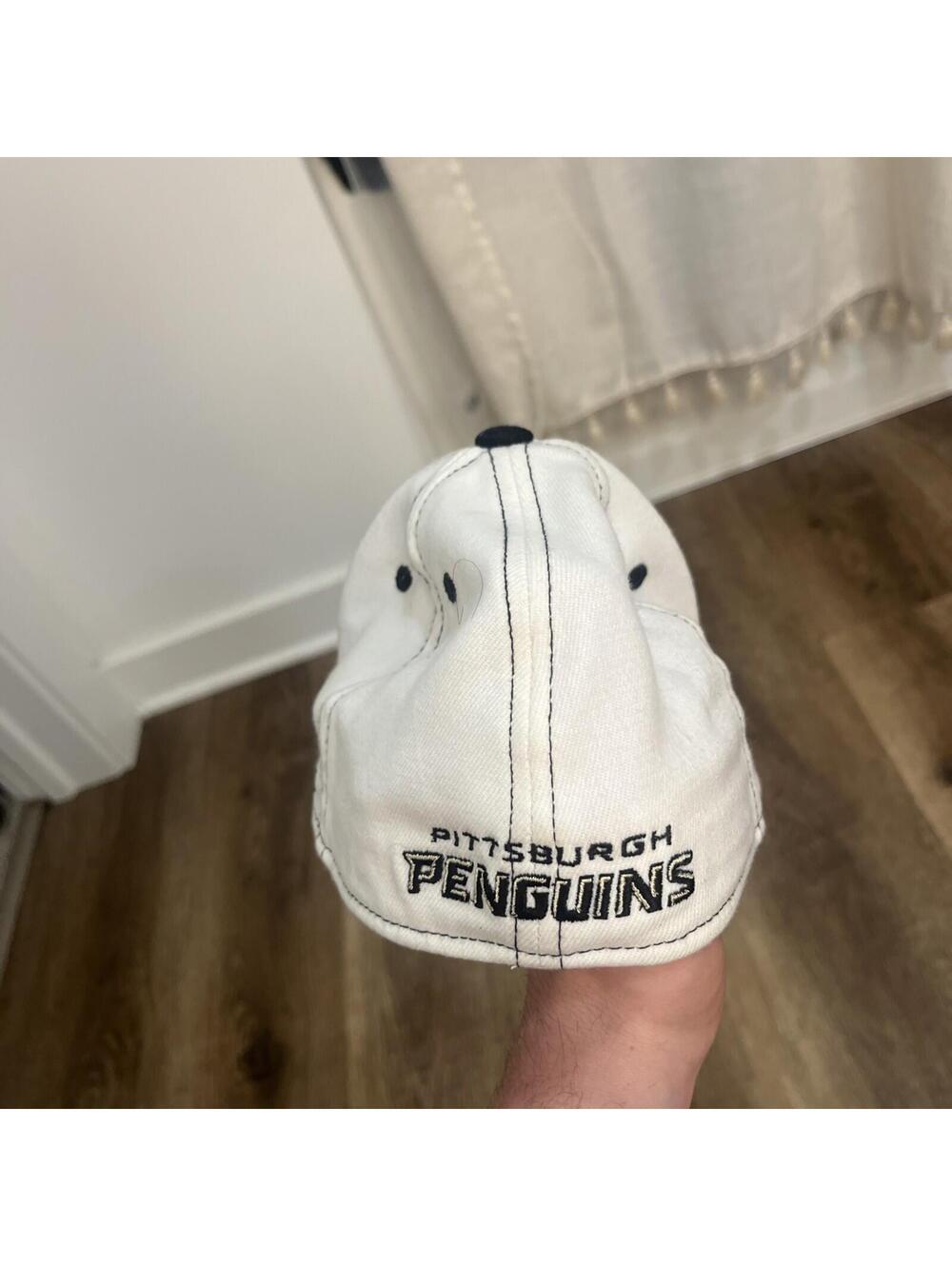 NHL Pittsburgh Penguins Vintage L/XL Reebok Hat - Picture 4 of 6